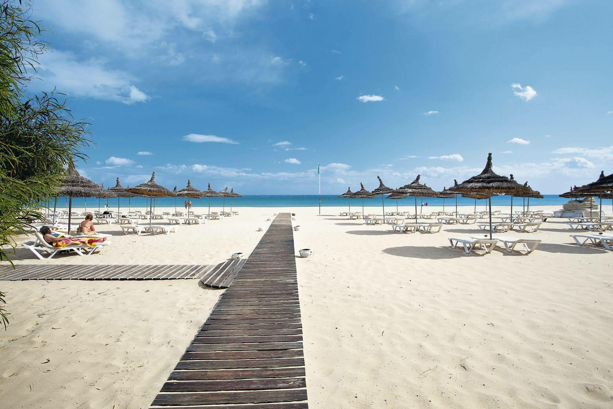 Tui Sensimar Oceana And Hotel